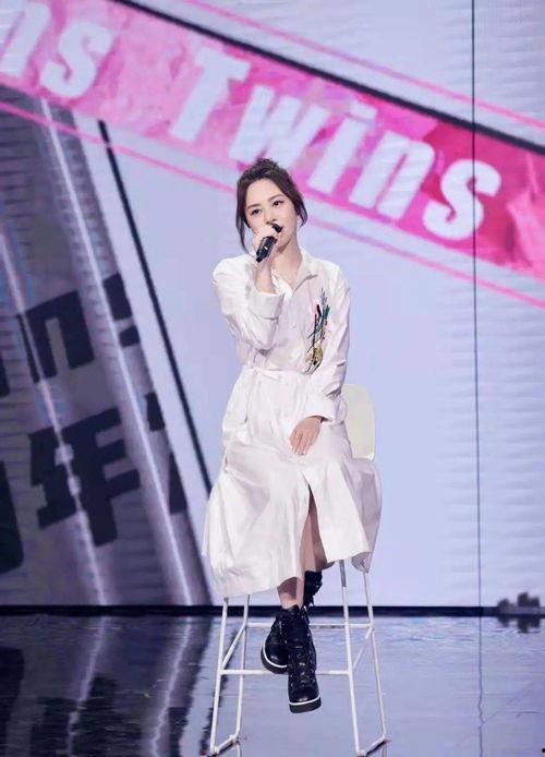 娱乐吃瓜君吴亦凡,娱乐圈风云再起，吃瓜群众热议不断